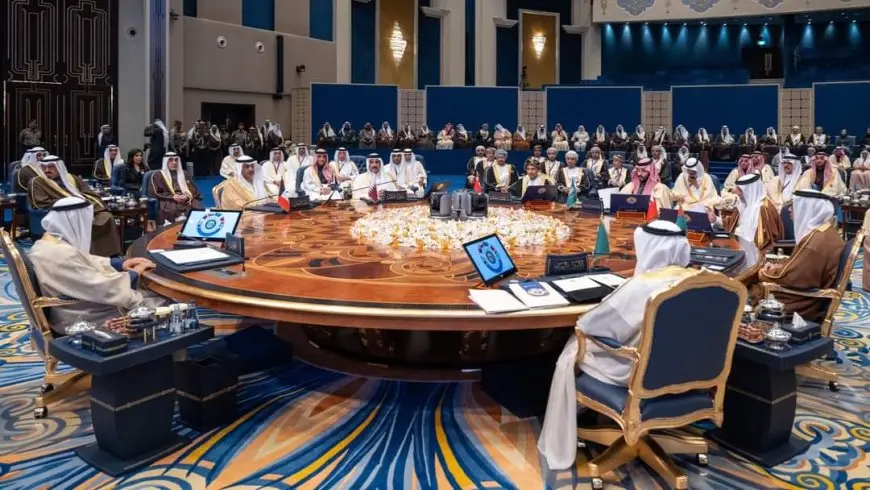 القمة الخليجية تدعو لوقف الإبادة الإسرائيلية بغزة وتتضامن مع لبنان