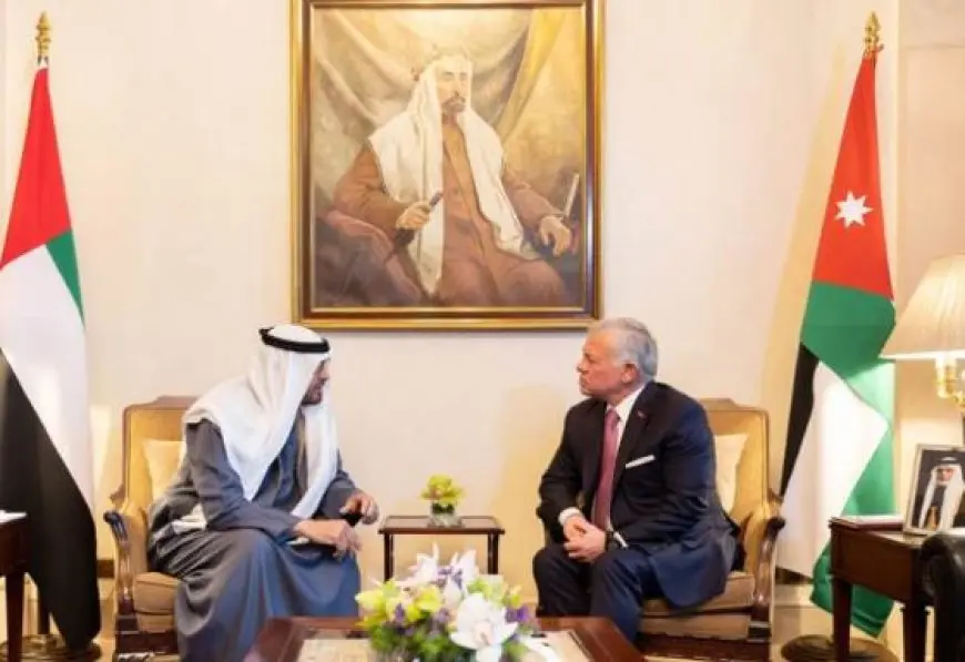 عاهل الأردن ورئيس الإمارات يؤكدان أهمية تكثيف الجهود لمنع توسع الصراع بالمنطقة