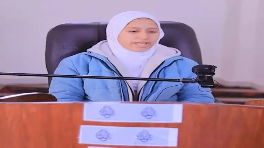 وداع مؤثر.. الآلاف يشيعون حاملة القرآن ووالدتها في البحيرة- صور