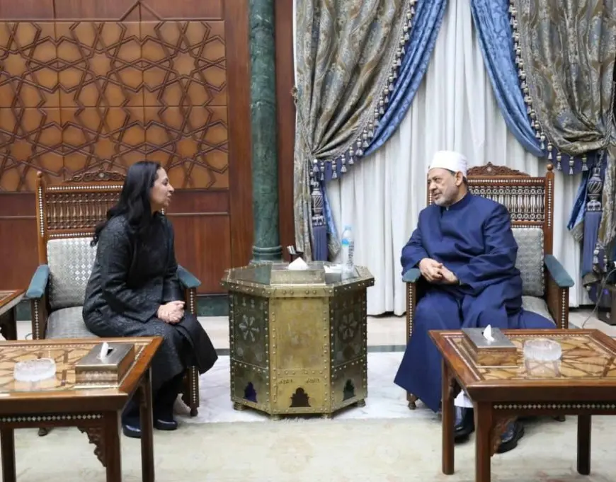 شيخ الأزهر: أنا متأثر بالناس وأحوالهم.. وأداوم على الدعاء بأن يسخِّرنا المولى في قضاء حوائج المحتاجين