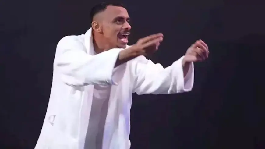 كزبرة ينشر صورة مع ليلى علوي وإلهام شاهين ويعلق: “أنا بين نارين”