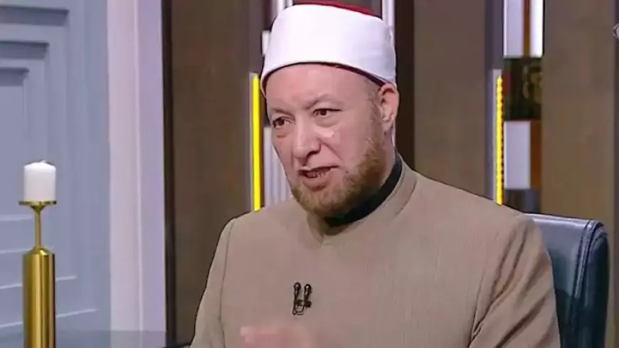 هل يحرم ذهاب المرأة مع الجنازة إلى المقابر؟.. أمين الفتوى يجيب