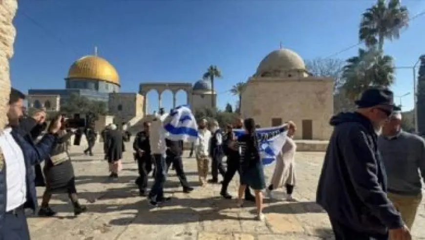 وزير الخارجية العماني يؤكد دعم واحترام إرادة الشعب السوري