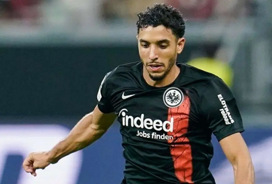 مدرب فرانكفورت: لا جديد بشأن رحيل مرموش إلى مانشستر سيتي