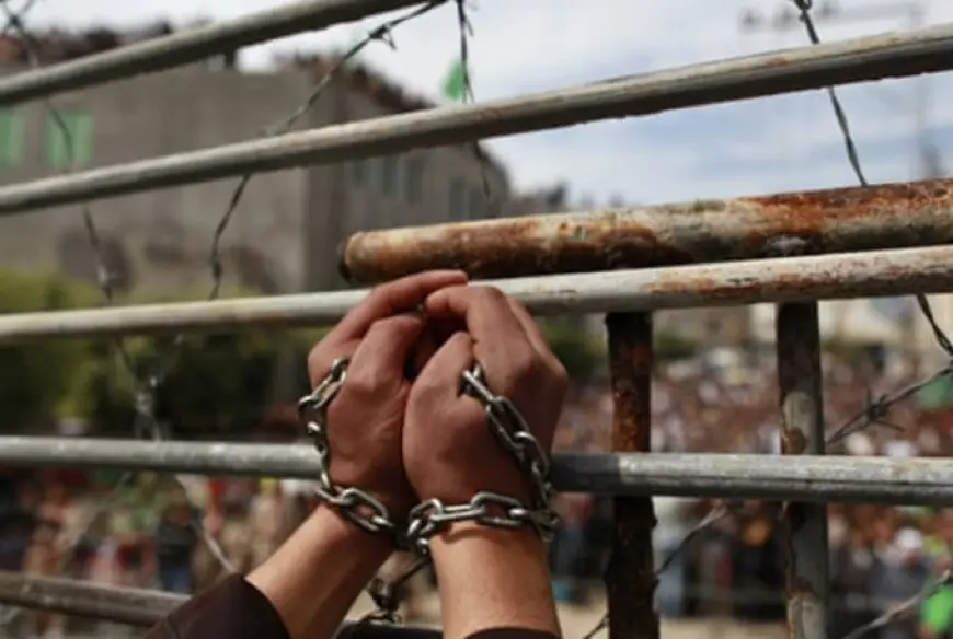 الأسرى الفلسطينيون المبعدون يصلون إلى معبر رفح