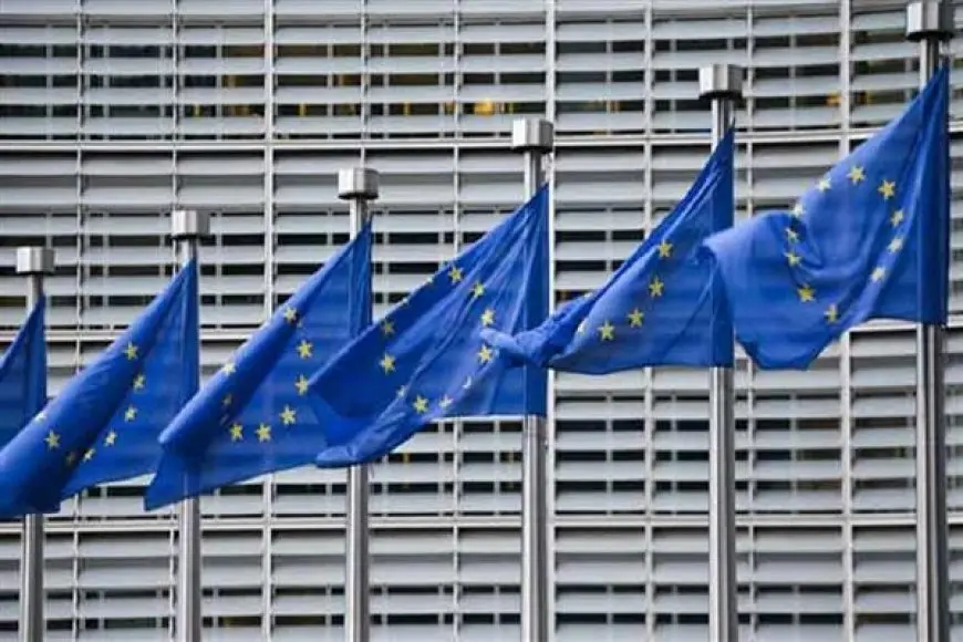 المفوضية الأوروبية تقترح فرض مزيد من الرسوم على منتجات من روسيا وبيلاروس