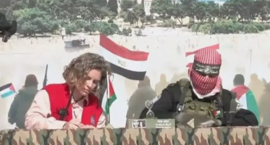 القسام تبدأ عملية تسليم المحتجزين الإسرائيليين للصليب الأحمر