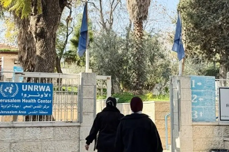 الخارجية الفلسطينية تطالب بإجراءات دولية رادعة لحماية الأونروا