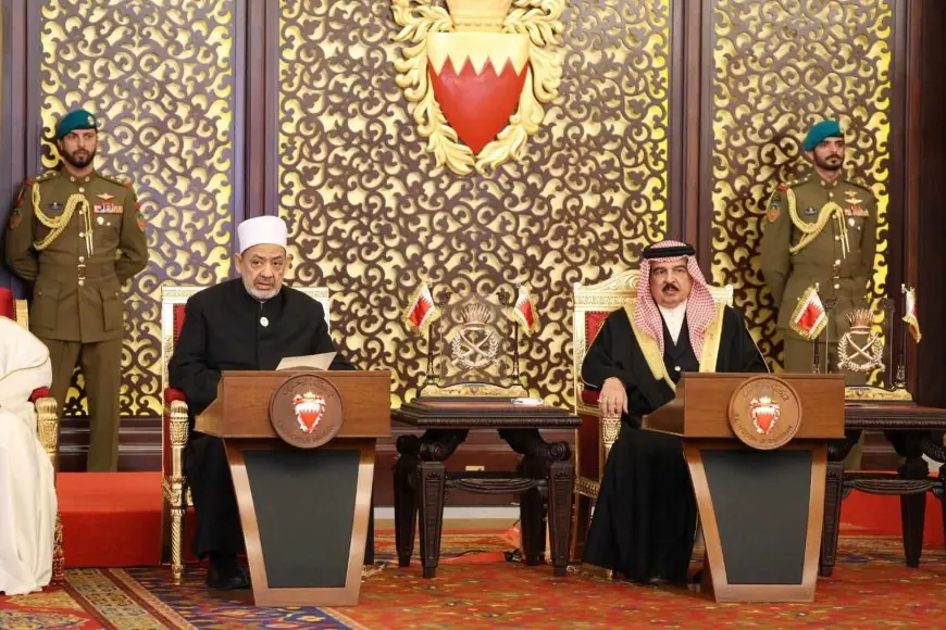 ملك البحرين يشيد بجهود شيخ الأزهر في ترسيخ مفاهيم التسامح والتعايش والحوار