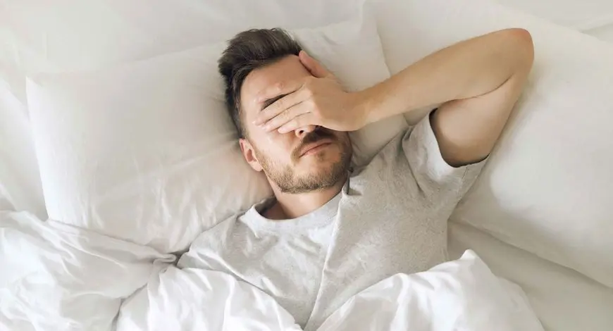 لماذا تشعر بالإرهاق بعد الاستيقاظ؟.. طبيب يجيب ويضع روشتة علاجية