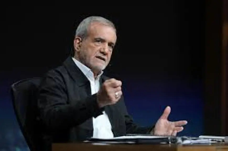 الرئيس الإيراني: نعيش حربا شاملة مع العدو ولدينا خطط لمواجهة العقوبات