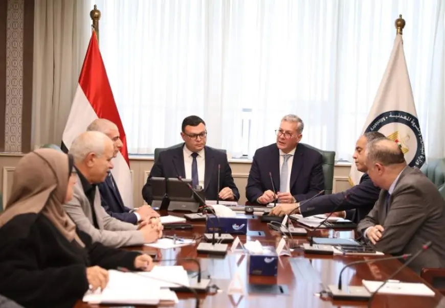 وزيرا البترول والإسكان يبحثان سبل تعزيز التعاون بين الهيئات التابعة لتسريع تنفيذ المشروعات