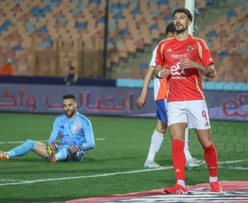 أضاع فرصا بالجملة.. الأهلي يخرج بتعادل سلبي في الشوط الأول أمام طلائع الجيش