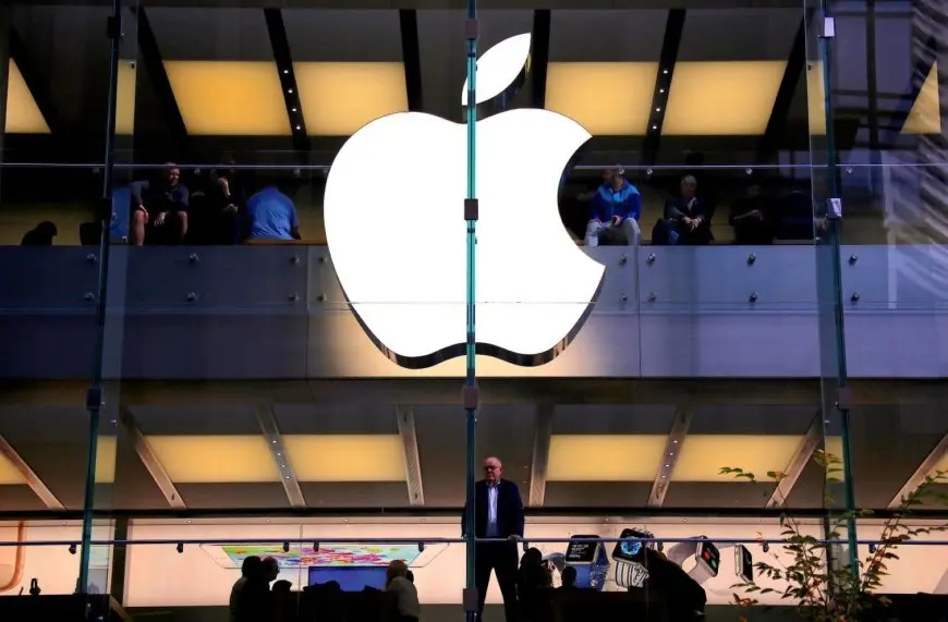 آبل تضيف تطبيق ذكاء اصطناعي لتلخيص تقييمات المنتجات على آب ستور في iOS 18.4