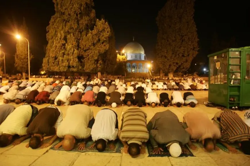 وفا: مستعمرون يحاصرون مُصلين في خربة طانا شرق نابلس