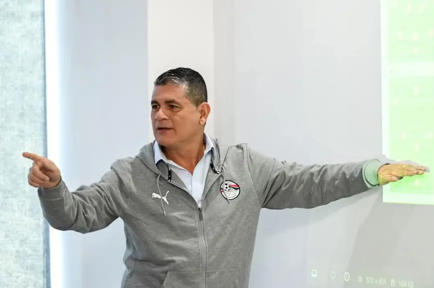 7 وصايا من رويز لطاقم تحكيم مباراة الأهلي والزمالك