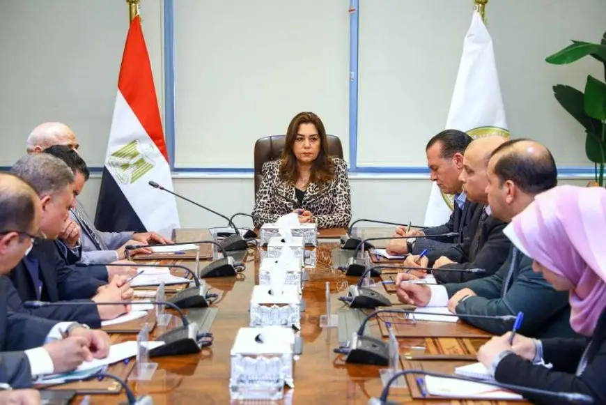 وزيرة التنمية المحلية توجه بحل أي معوقات تواجه المواطنين الراغبين في إنهاء التصالح على مخالفات البناء
