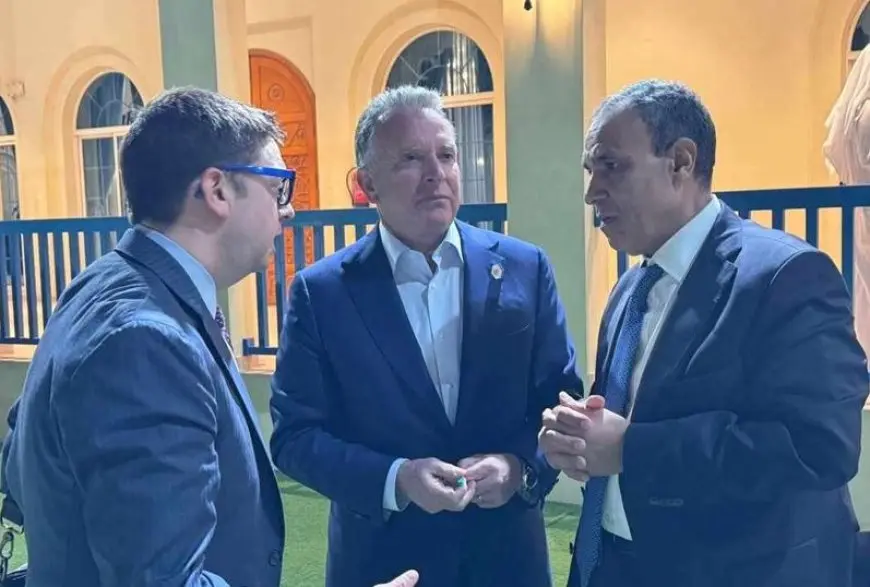وزير الخارجية يستعرض الخطة العربية لإعمار غزة مع المبعوث الأمريكي للشرق الأوسط