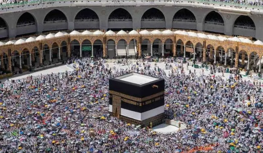 مفتي عام السعودية: تصوير وبث الصلوات على الهواء مباشرة مسألة خطيرة
