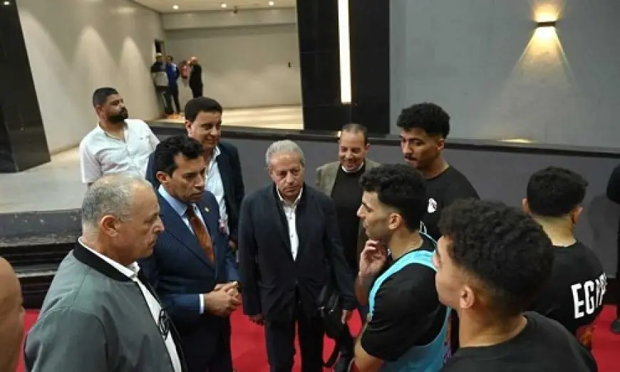 وزير الرياضة يكشف كواليس اجتماعه مع زيزو