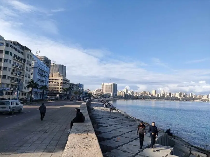 عكس التوقعات.. طقس مستقر بالإسكندرية تزامنا مع بداية نوة العجوزة