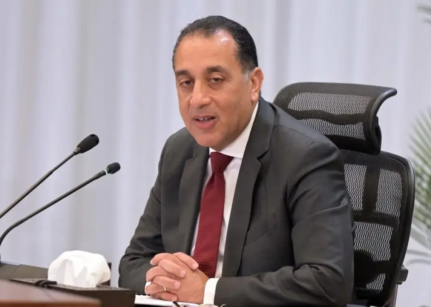 رئيس الوزراء يصدر قرارا بتحديد إجازة عيد الفطر للعاملين بالدولة