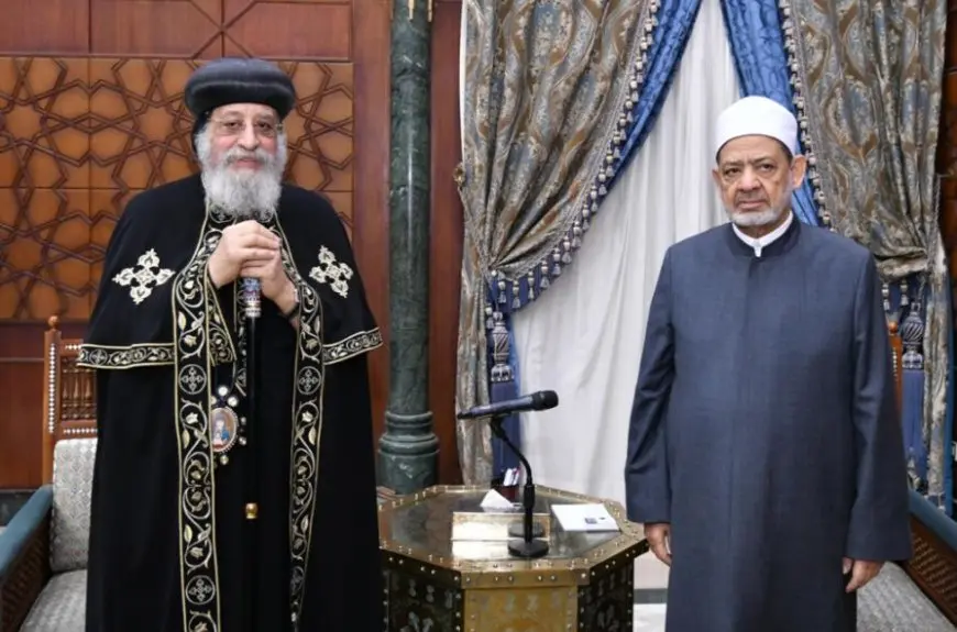 البابا تواضروس الثاني يهنئ شيخ الأزهر بعيد الفطر