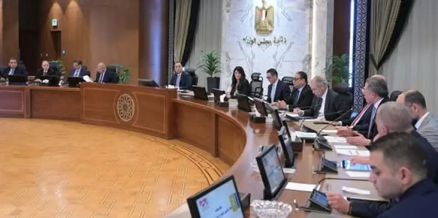 رئيس الوزراء يناقش مُخرجات اللجنة الاستشارية لتنمية الصادرات في عدة قطاعات.. ما النتائج؟