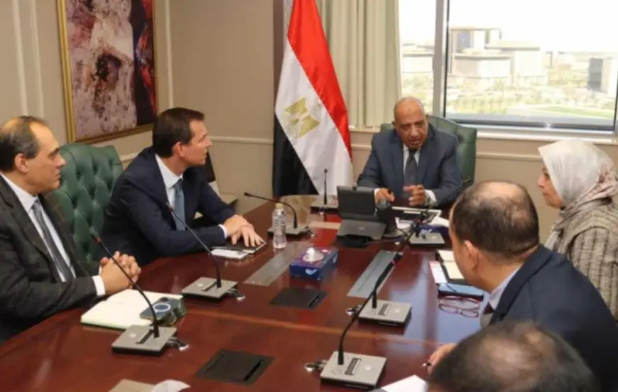 وزير الكهرباء يبحث مع شنايدر إليكتريك التعاون فى مجالات خفض الفقد وتطوير مراكز التحكم
