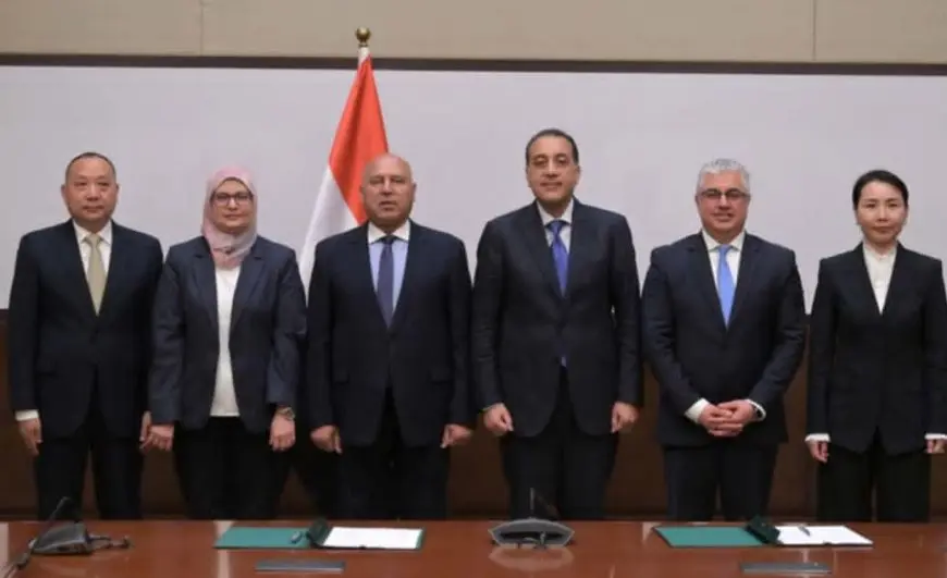 توقيع عقد إنشاء مجمع شين فينج المتكامل للصناعات المعدنية داخل اقتصادية قناة السويس باستثمارات 1.65 مليار دولار