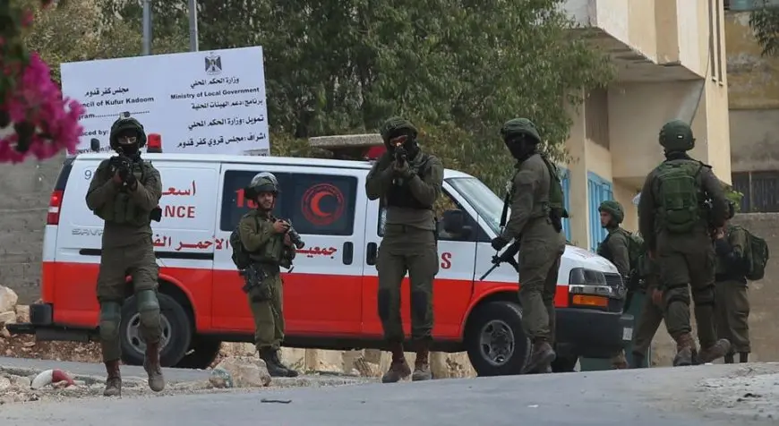 الاحتلال يصيب شابا بالرصاص ويتركه ينزف غرب رام الله