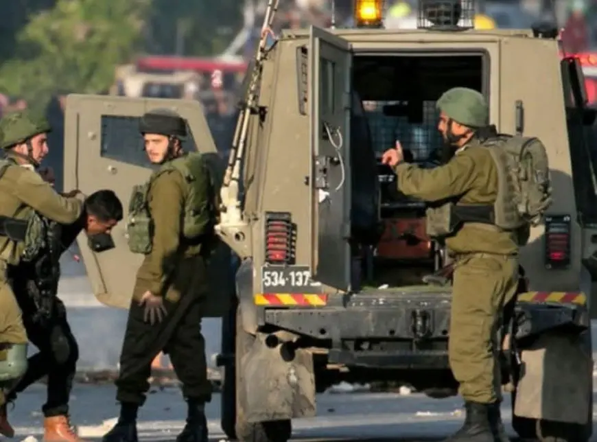 الاحتلال الإسرائيلي يعتقل 20 فلسطينيا من الضفة الغربية