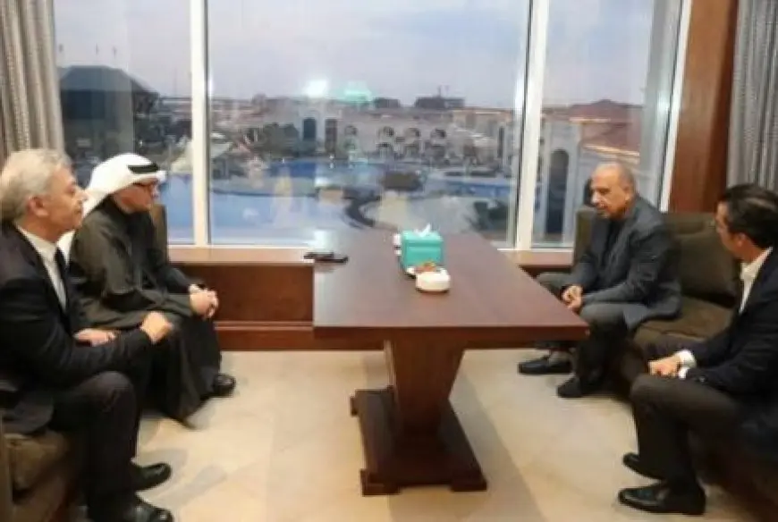 وزير الكهرباء يتابع الخطوات التنفيذية لمشروعات الطاقة الشمسية وطاقة الرياح بقدرات 1200 ميجاوات