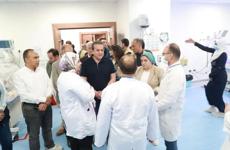 وزير الصحة ومحافظ المنيا يتفقدان مستشفى سمالوط التخصصي بمحافظة المنيا