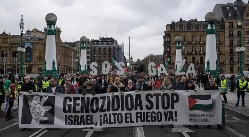 نتنياهو المجرم.. مظاهرات في 80 مدينة إسبانية للمطالبة بسلام دائم في فلسطين