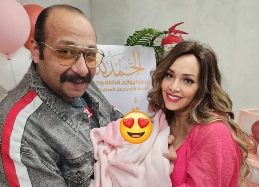 محمد ثروت يرزق بمولودة جديدة