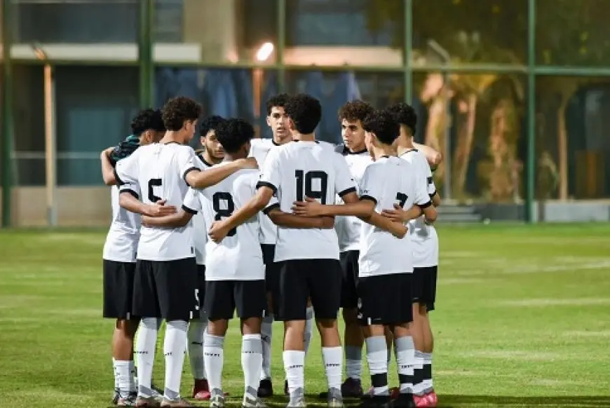 منتخب الناشئين يرتدي زيه التقليدي أمام بوركينا فاسو