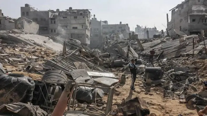 حماس تدين قصف الاحتلال عيادة للأونروا بغزة وتنفي مزاعمه