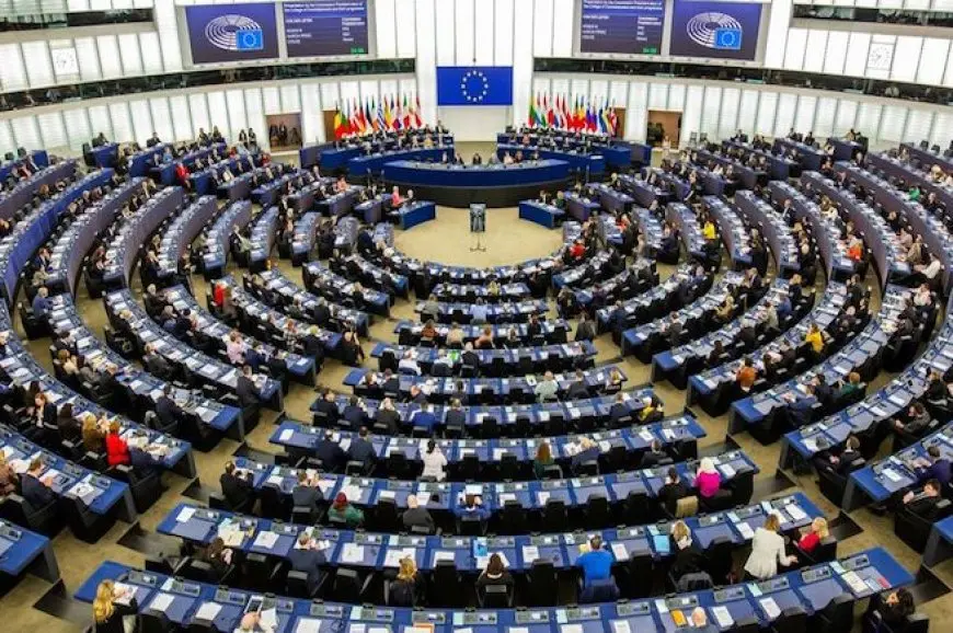 البرلمان الأوروبي يؤيد تأجيل قانون سلاسل التوريد المتنازع عليه