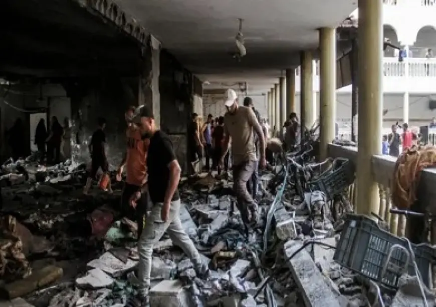 الاحتلال يرتكب مجزرة جديدة ويقصف مدرسة تؤوي نازحين شرق مدينة غزة