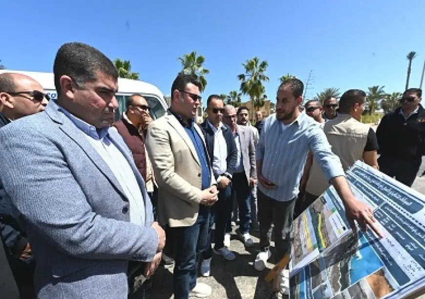 وزير الإسكان يتفقد مشروعات رفع كفاءة الكباري وتطوير مداخل وبوابات مارينا العلمين