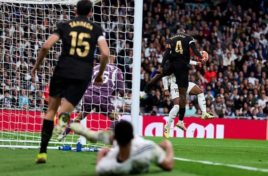 هدية برشلونة.. فالنسيا يهزم ريال مدريد في الوقت القاتل بالدوري الإسباني