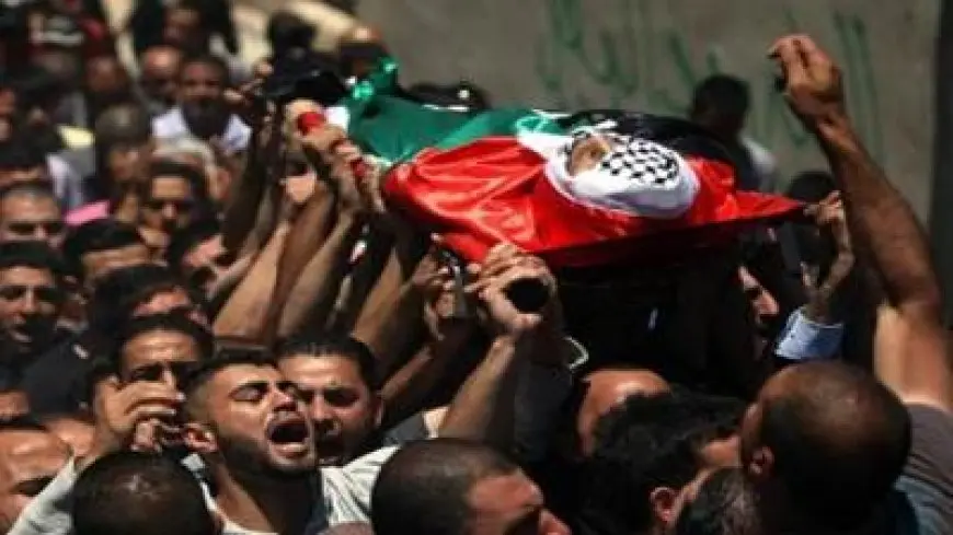 الشؤون المدنية الفلسطينية تتسلم جثمان الشهيد الطفل عمر ربيع