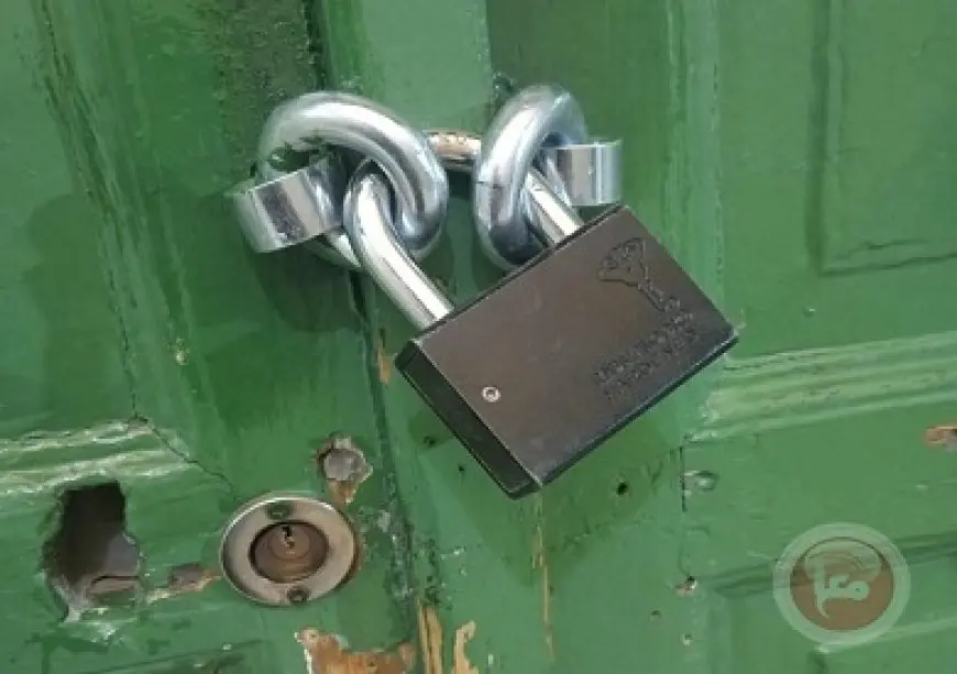 الاحتلال الإسرائيلي يضع أقفالا على أبواب مقامات في الحرم الإبراهيمي