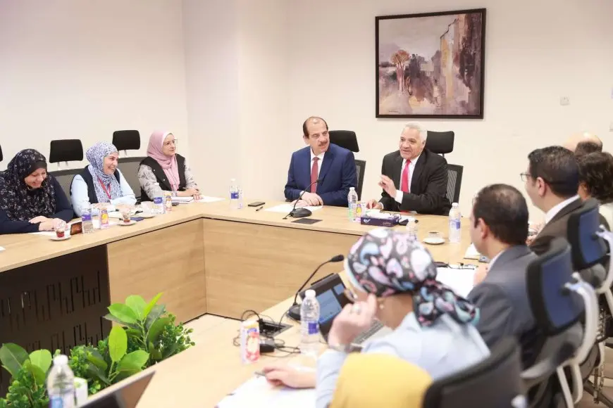 نائب وزير الصحة يجتمع لوضع خطة للاكتشاف المبكر للأوبئة وسرعة التعامل معها