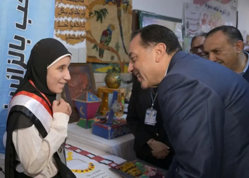 مدبولي يسلم 22 من ذوي الهمم كراسي متحركة كهربائية ويؤكد: الدولة تولي اهتماما خاصا بهم
