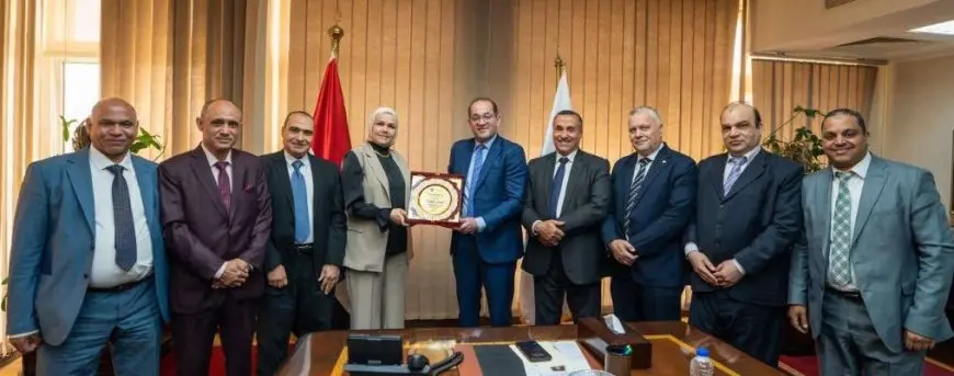 وزير المالية يكرم 7 قيادات ضريبية متميزة في 5 محافظات