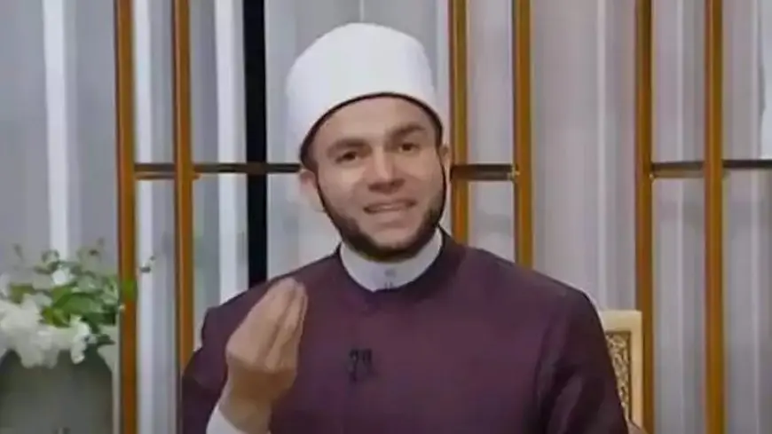 مشاهد مؤسفة ومحزنة.. أستاذ بالأزهر يعلق على فتنة الكرة بين جماهير الأهلي والزمالك
