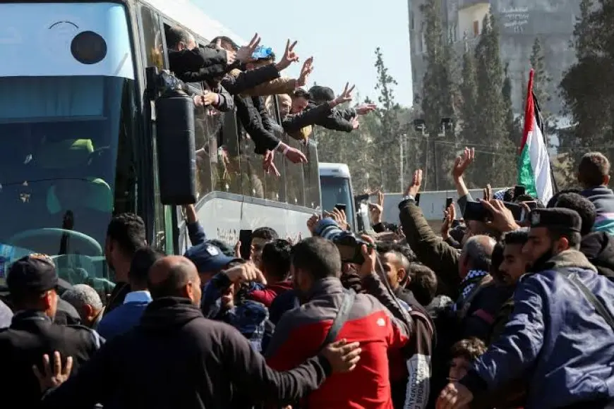 إسرائيل تفرج عن 10 أسرى فلسطينيين من غزة