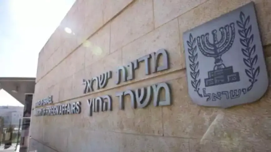 إعلام عبري: فريق التفاوض يجري اتصالات مكثفة مع الوسطاء